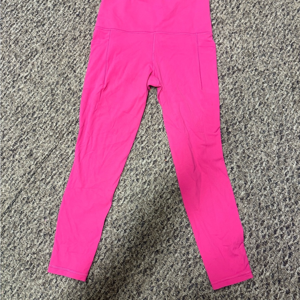 New Small Athleta Hot Pink High-Waist salutation stash 7/8 length